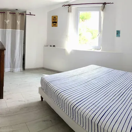 Maison Renovee Avec Jardin, Proche Commerces Et Pistes Cyclables - 4 Couchages, - Fr-1-246a-282